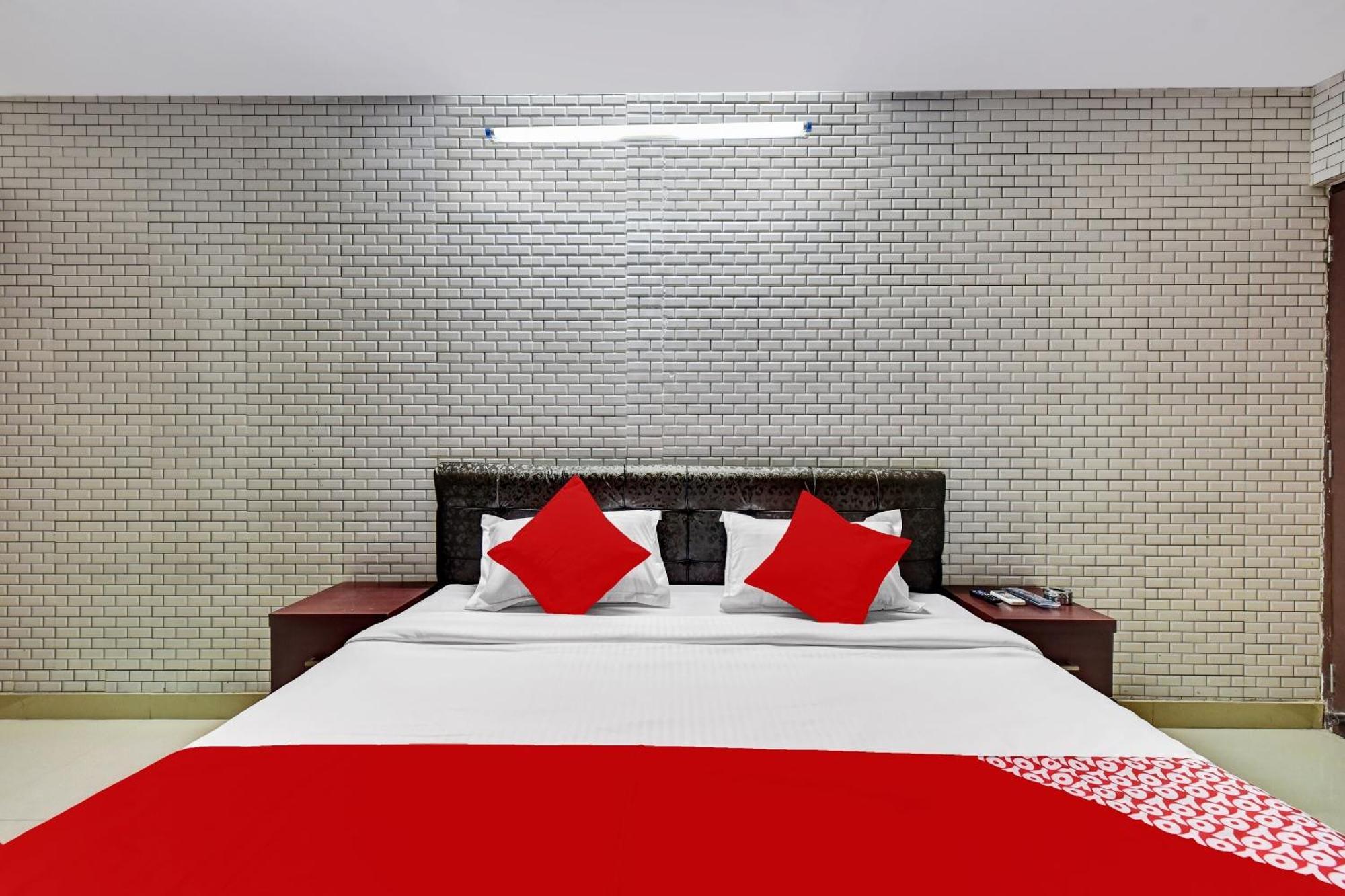 Hotel O Eleven Hotel & Banquet كوتا المظهر الخارجي الصورة